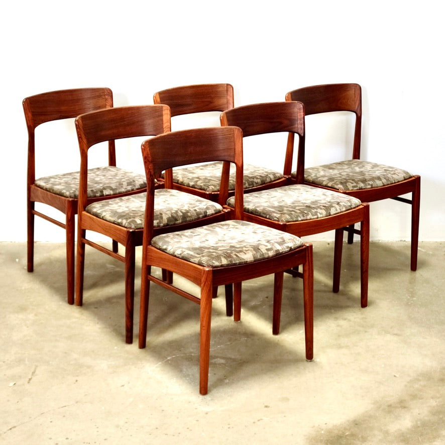 Korup Stolefabrik Set of 6 Model 26 Rosewood Dining Chairs Designed by Henning Kjærnulf - #A1896