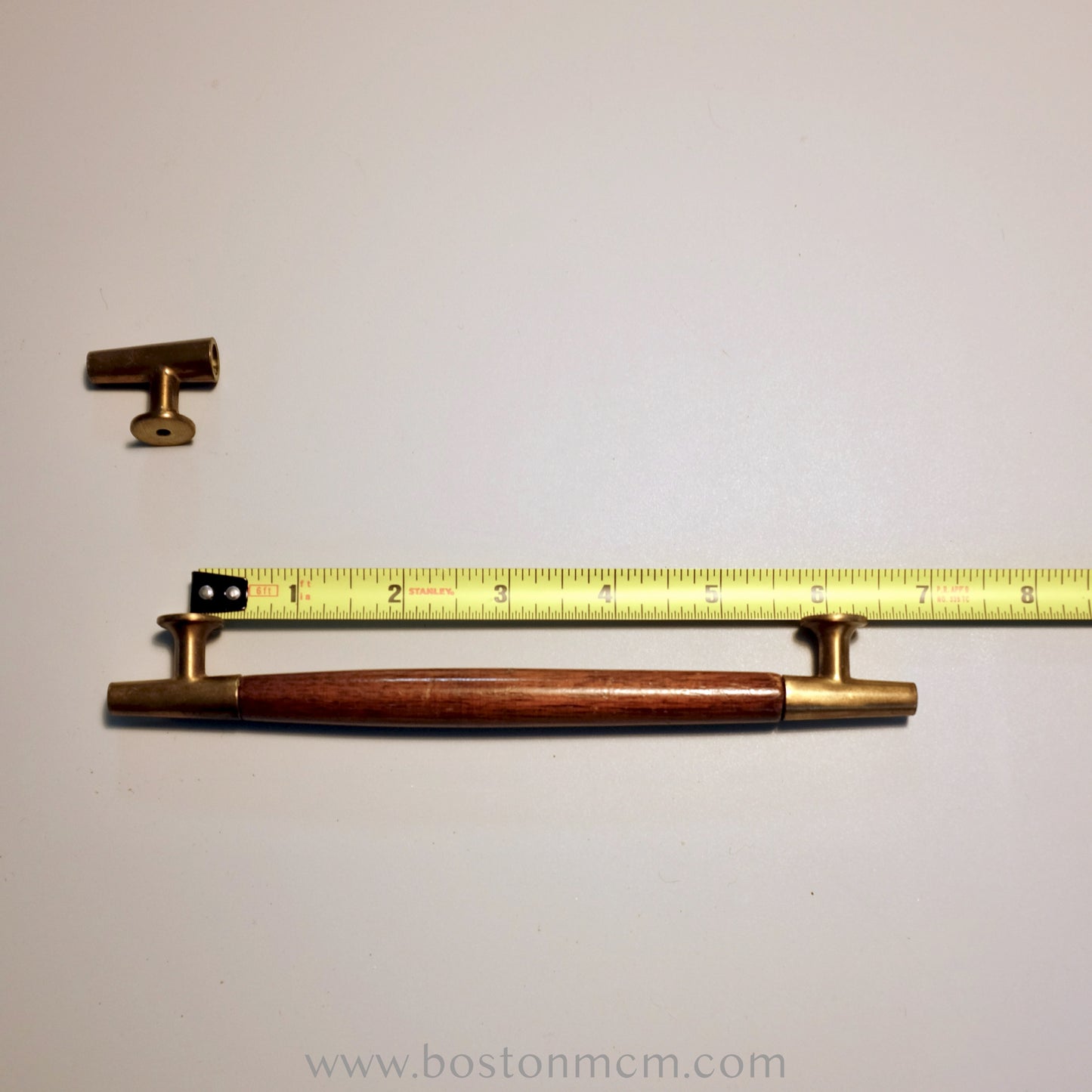 American of Martinsville "Accord" Wooden & Metal Handle - #A107