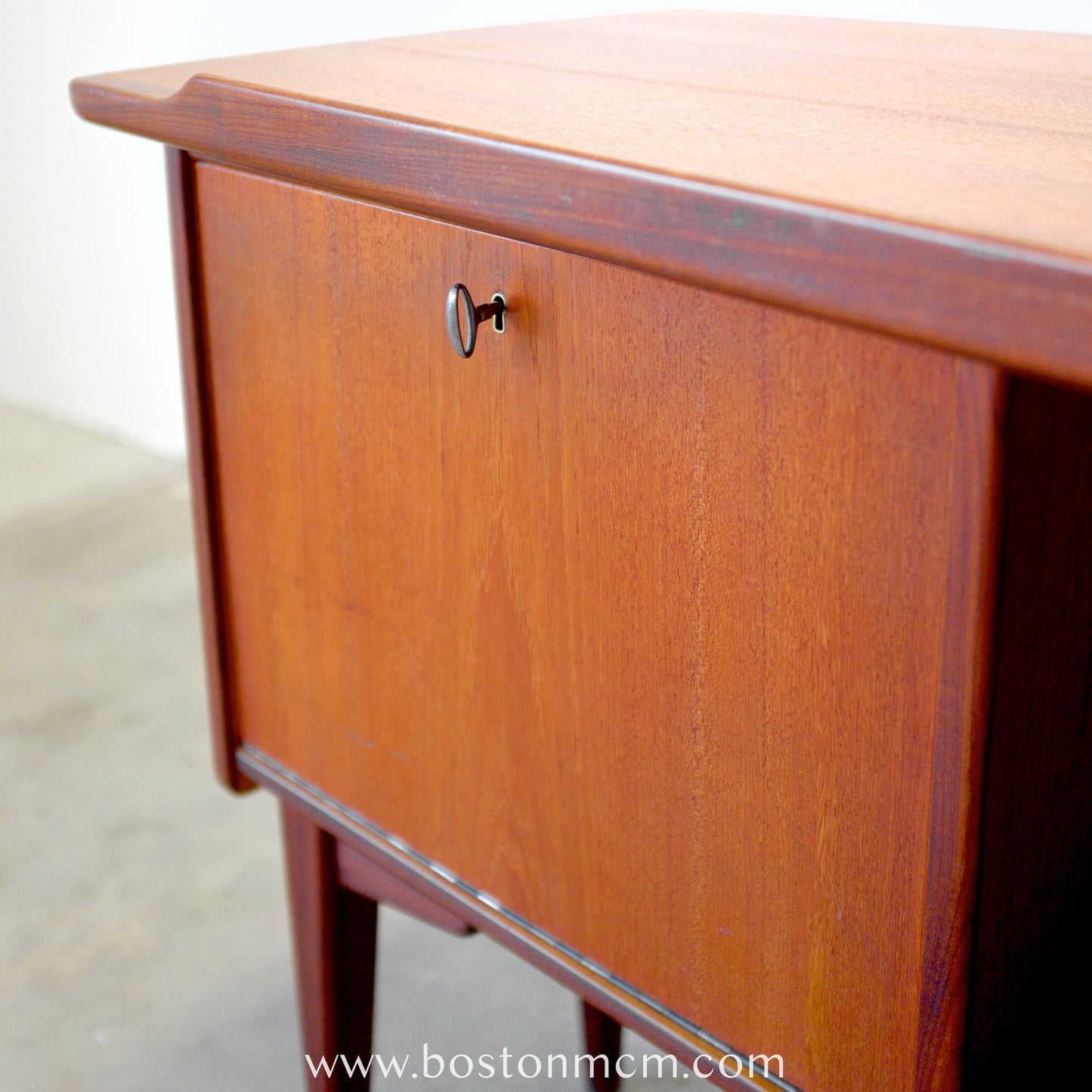 Lelångs Möbelfabrik Swedish Teak Boomerang Desk - #A1518- Designed by Goren Strand