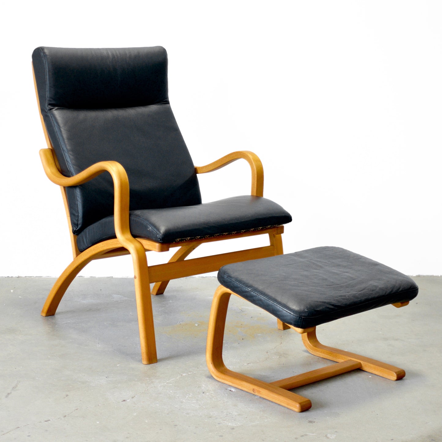 Stouby Bentwood Beech Armchair with Matching Footstool / Ottoman - #A1824