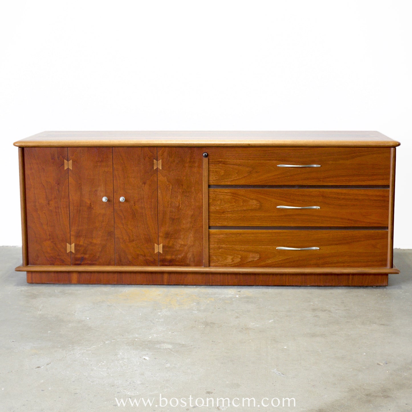 Lane “Acclaim” Cedar Blanket Chest - #A1709