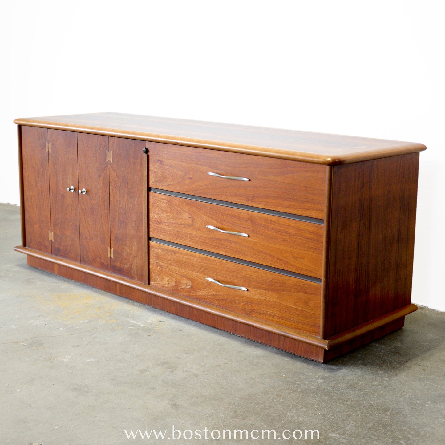 Lane “Acclaim” Cedar Blanket Chest - #A1709