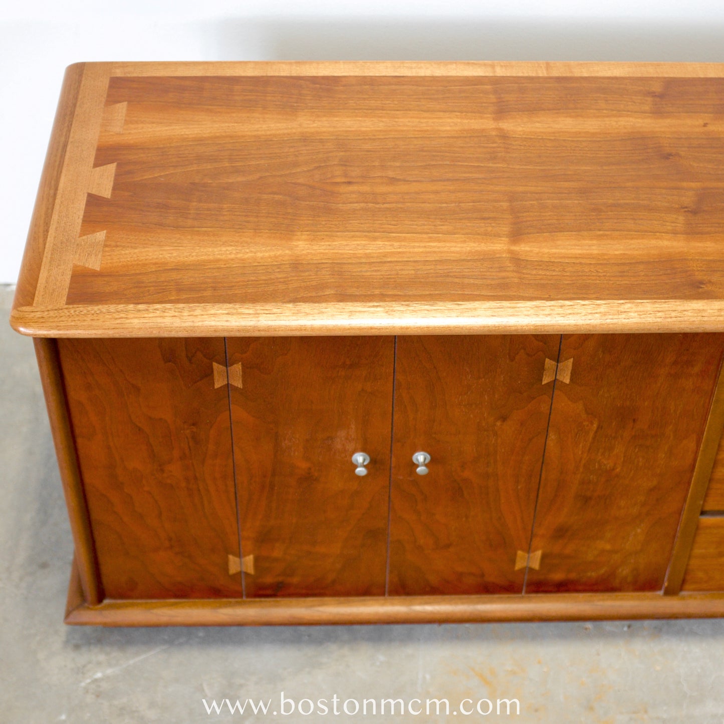 Lane “Acclaim” Cedar Blanket Chest - #A1709