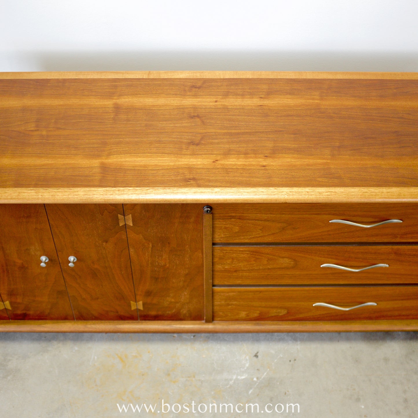 Lane “Acclaim” Cedar Blanket Chest - #A1709