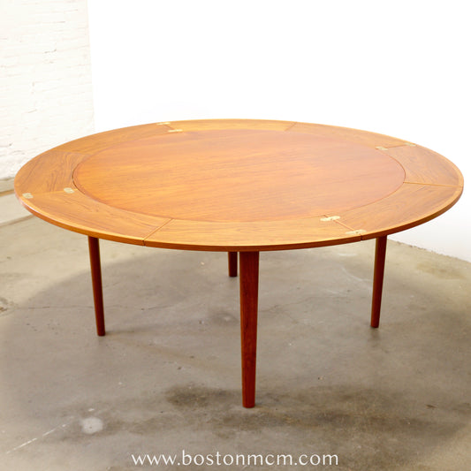 Dyrlund “Lotus” Round Dining Table with Hidden Expandable Leaves - #A2261