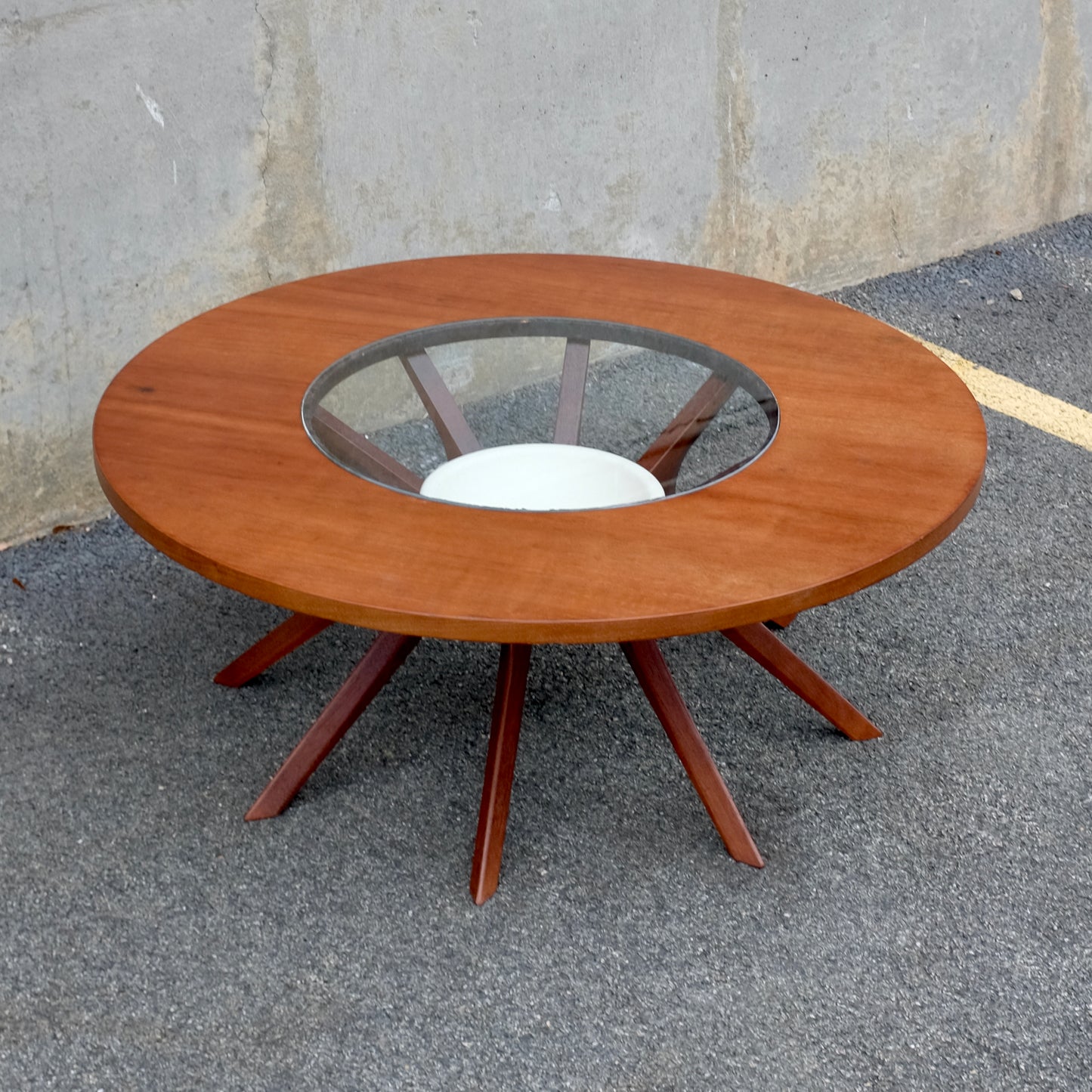 Broyhill "Brasilia" Cathedral Coffee Table With Glass Top and Planter
