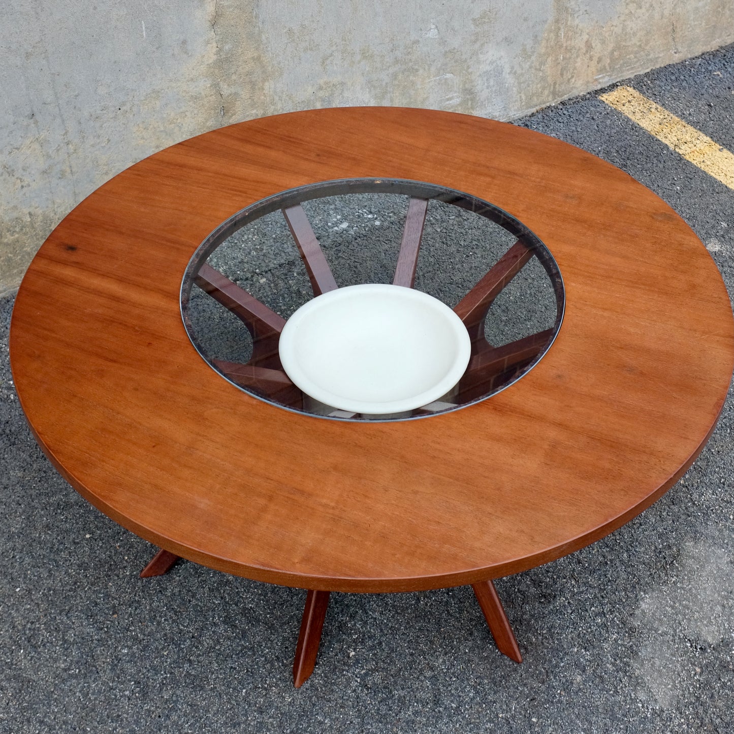 Broyhill "Brasilia" Cathedral Coffee Table With Glass Top and Planter