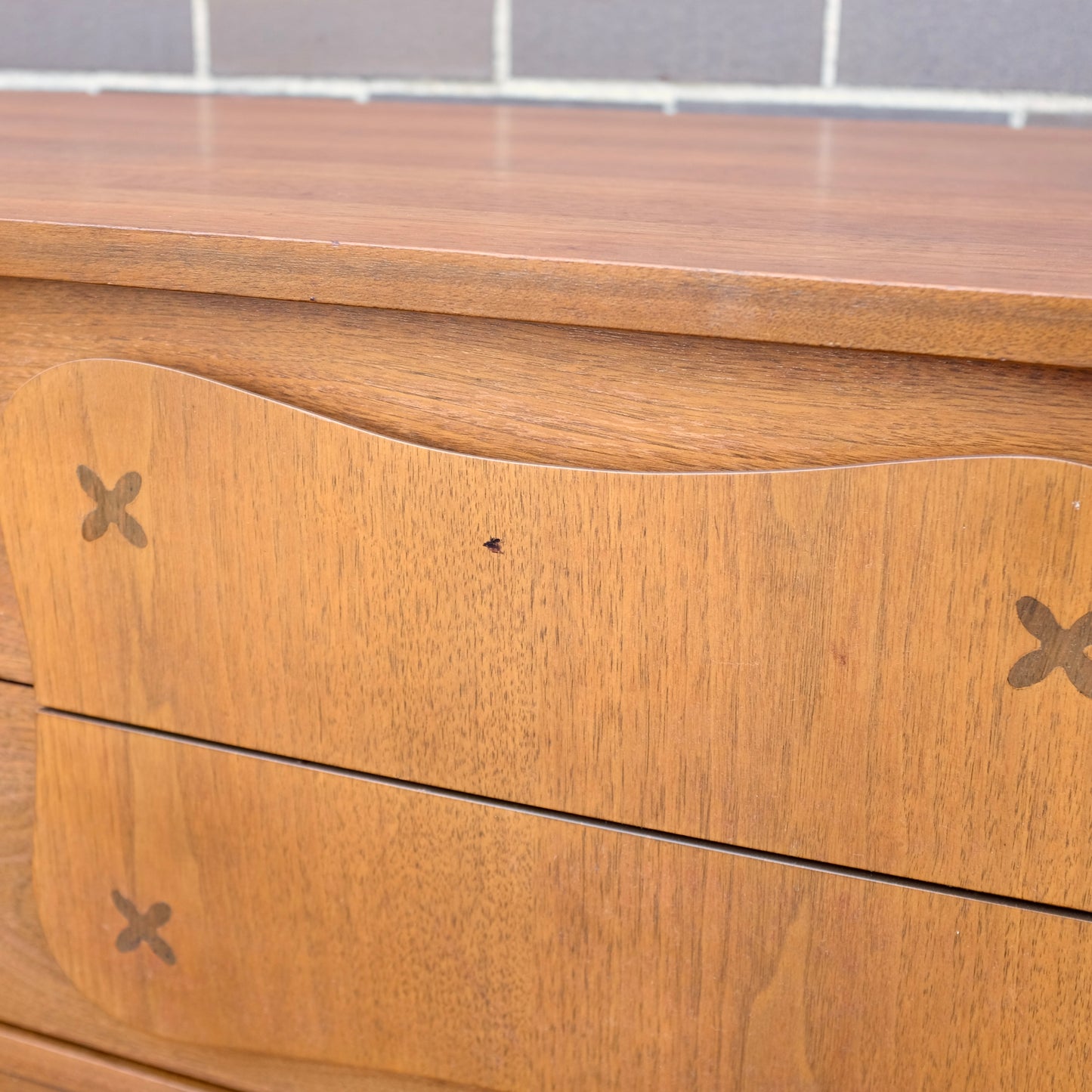 Bassett Furniture "Monterey" Walnut & Rosewood Dresser