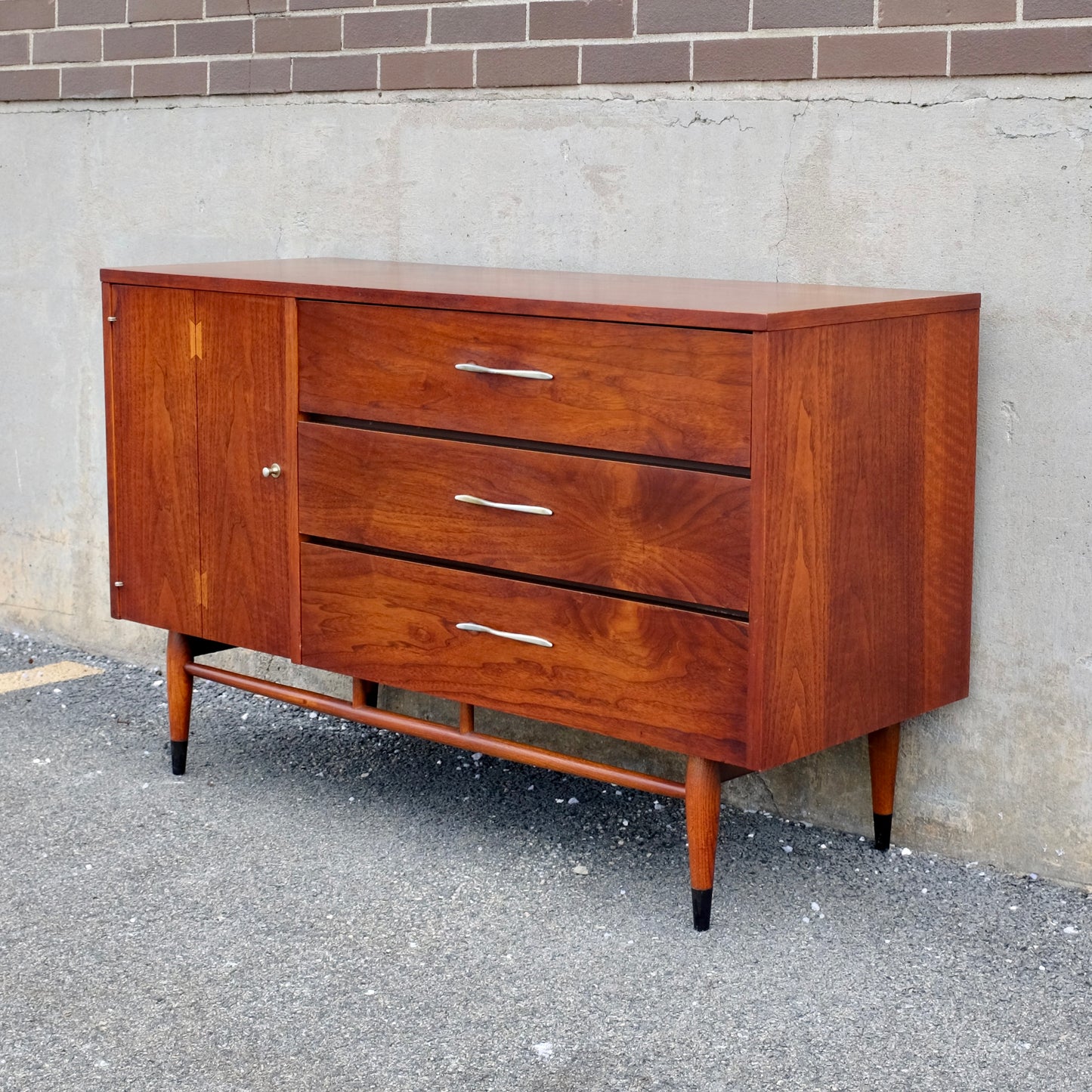 Lane Furniture "Acclaim" Walnut Credenza
