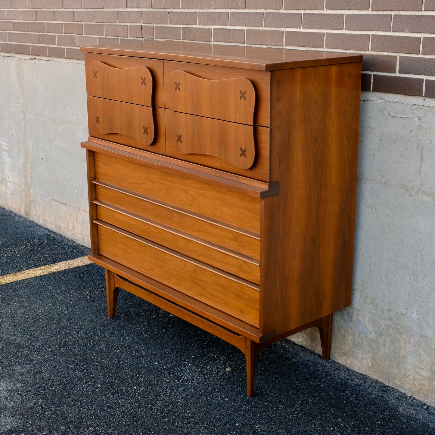 Bassett Furniture "Monterey" Walnut & Rosewood Dresser