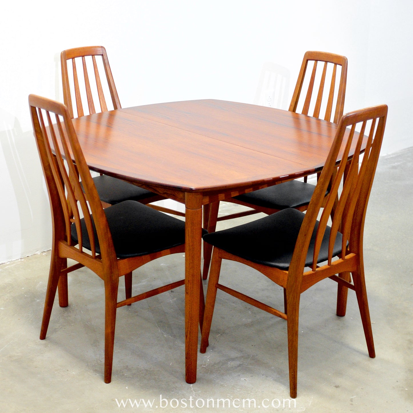 Bramin Møbler Rosewood Dining Table Designed by H.W. Klein