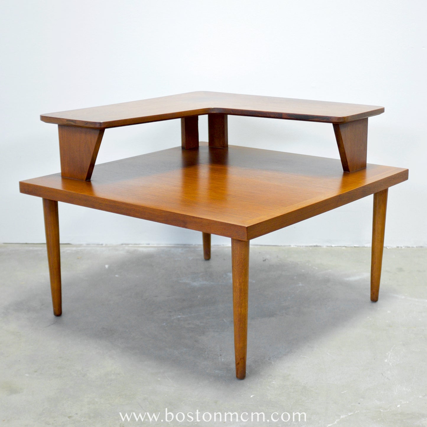American of Martinsville "Accord" Corner Table with Shelf