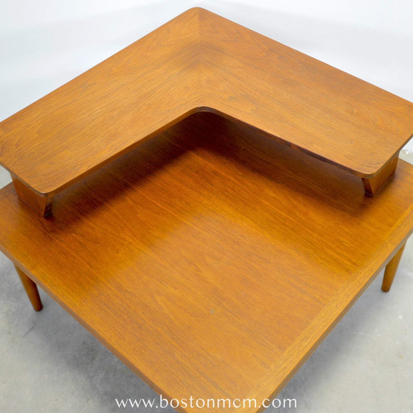 American of Martinsville "Accord" Corner Table with Shelf