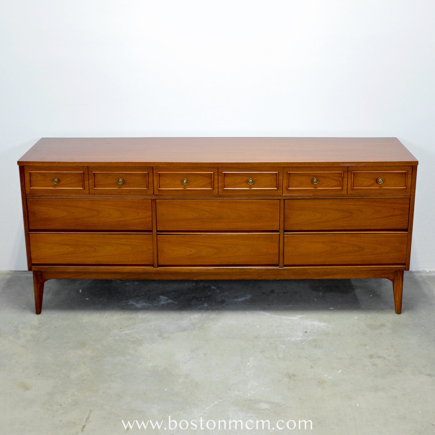 Dixie Furniture "Portfolio" Walnut 9 Drawer Dresser