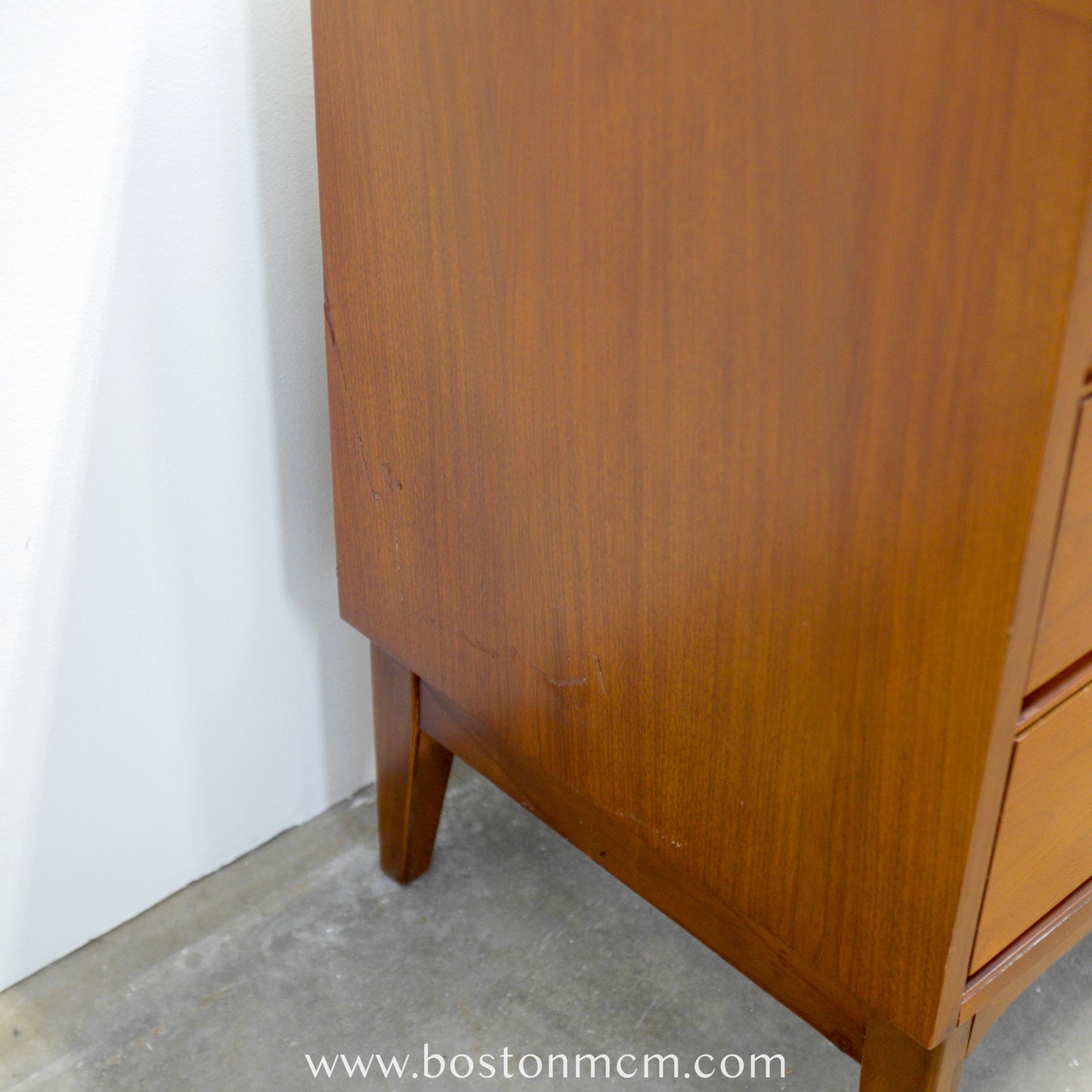 Dixie Furniture "Portfolio" Walnut 9 Drawer Dresser
