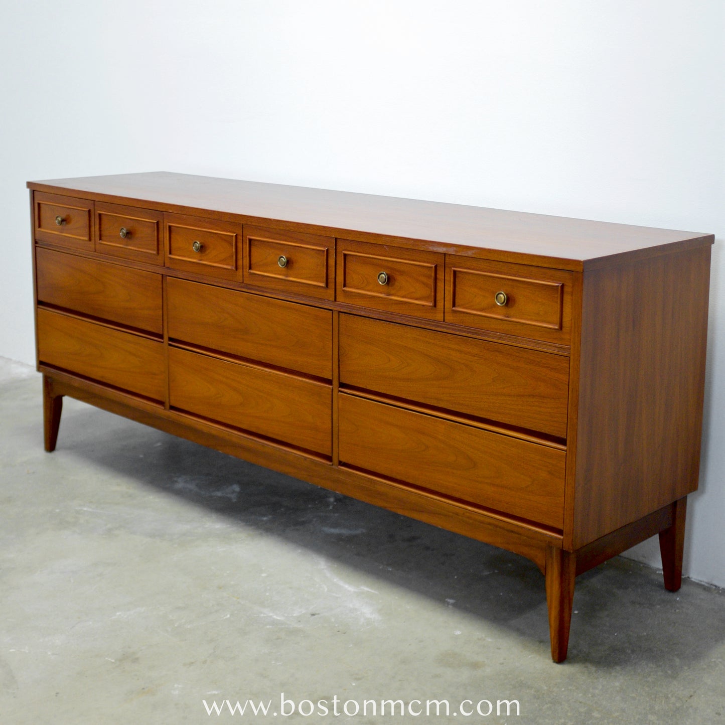 Dixie Furniture "Portfolio" Walnut 9 Drawer Dresser