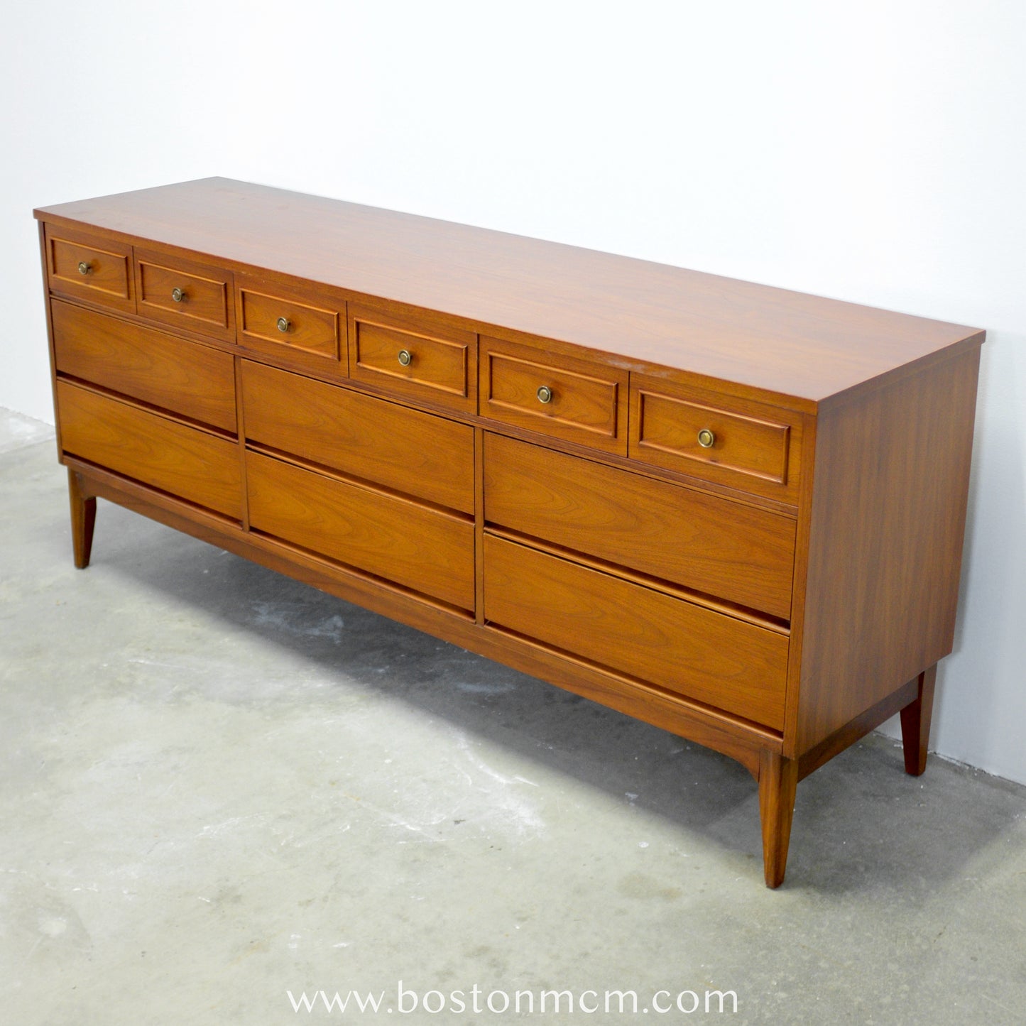 Dixie Furniture "Portfolio" Walnut 9 Drawer Dresser