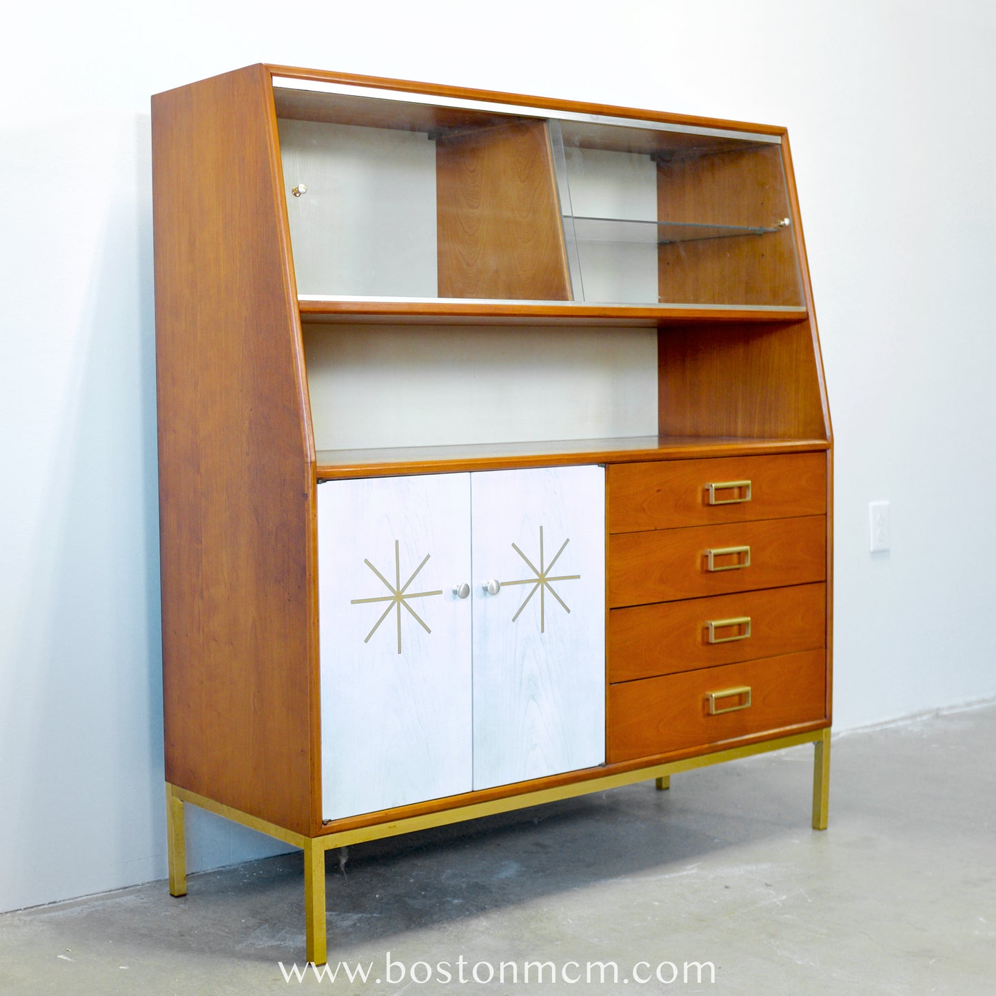 Drexel Furniture "Sun Coast" Cherry Hutch / China Cabinet