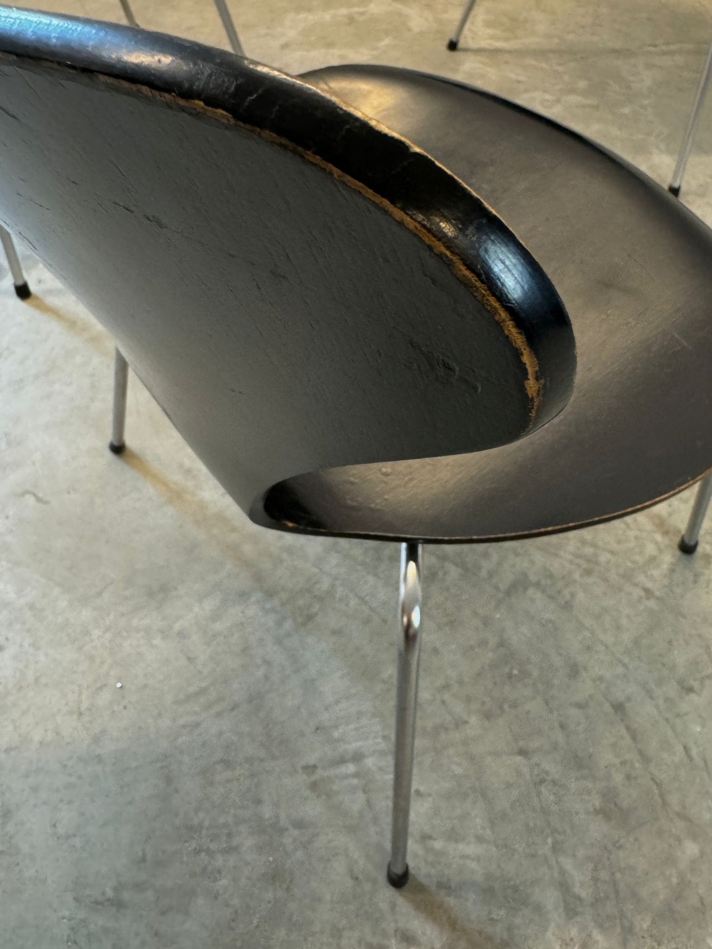 Fritz Hansen Set of Five Series 7 Chairs AKA Model 3107 Designed by Arne Jacobsen - #A1574