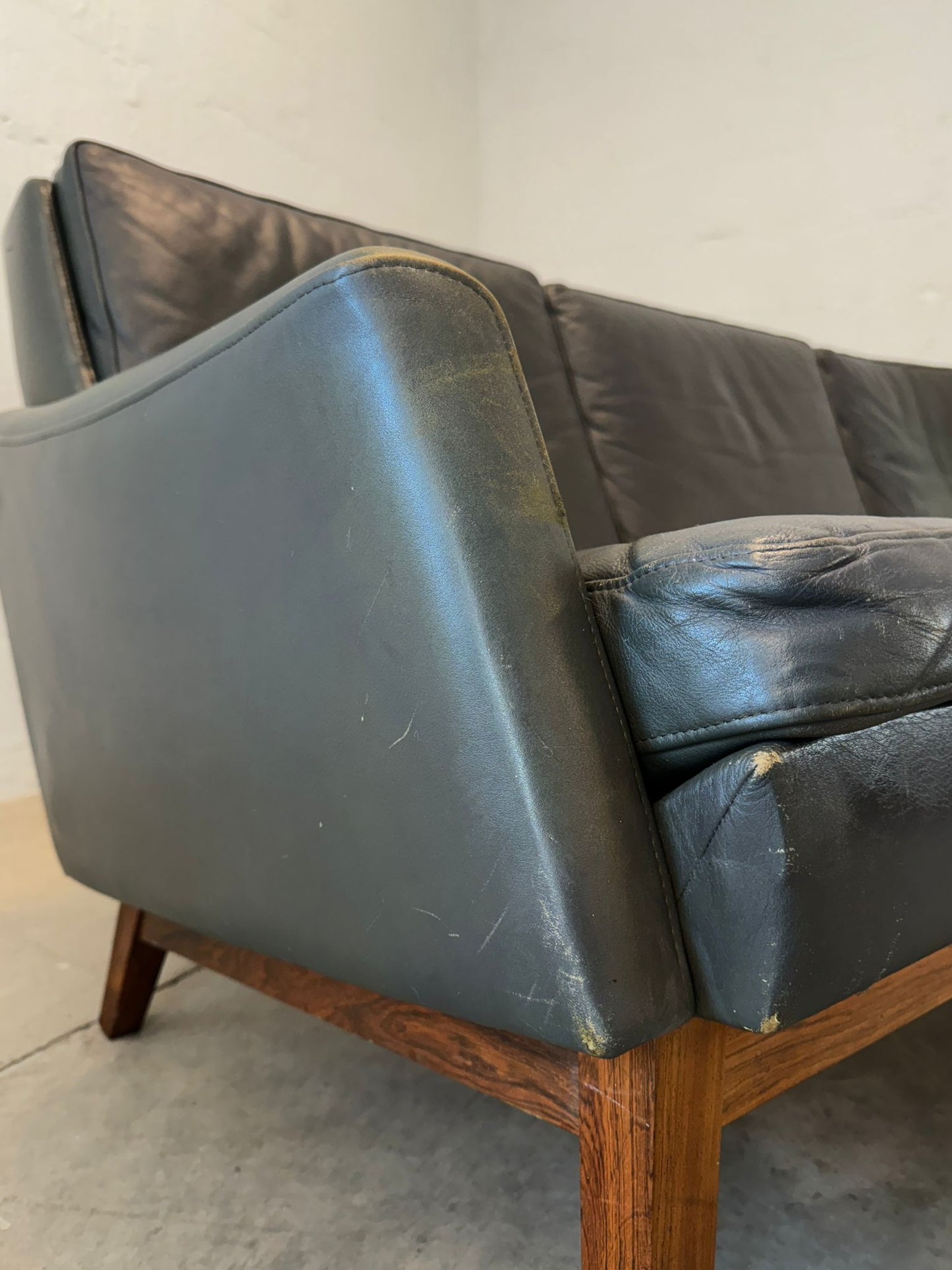 Danish Sofa in Dark Green Leather with Solid Rosewood Legs - #A1576