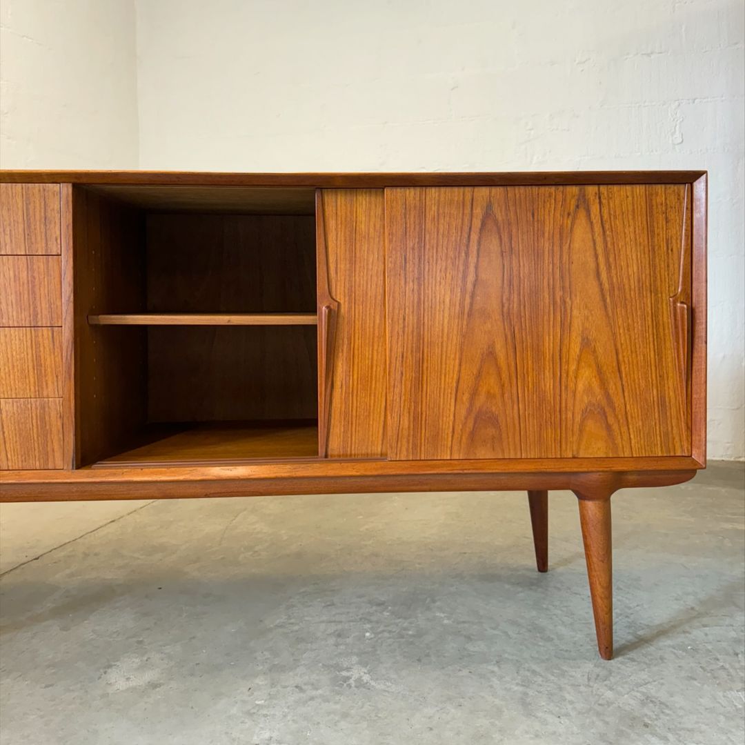 Omann Jun. Møbelfabrik Model 12 Sideboard - #A1559 - Designed by Gunni Omann