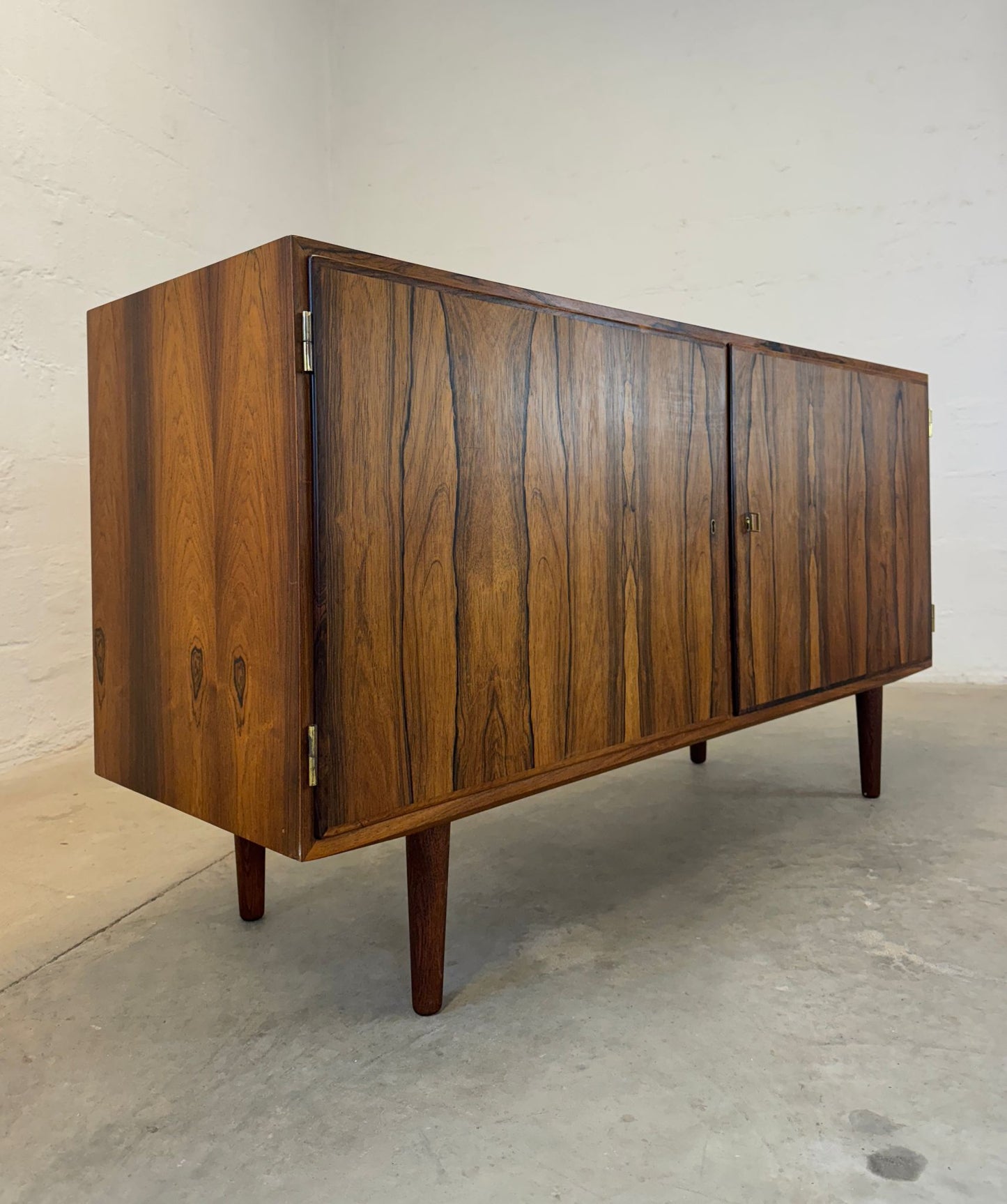 Hundevad & Co. Model #40/3 Rosewood Sideboard Designed by Carlo Jensen - #A1730