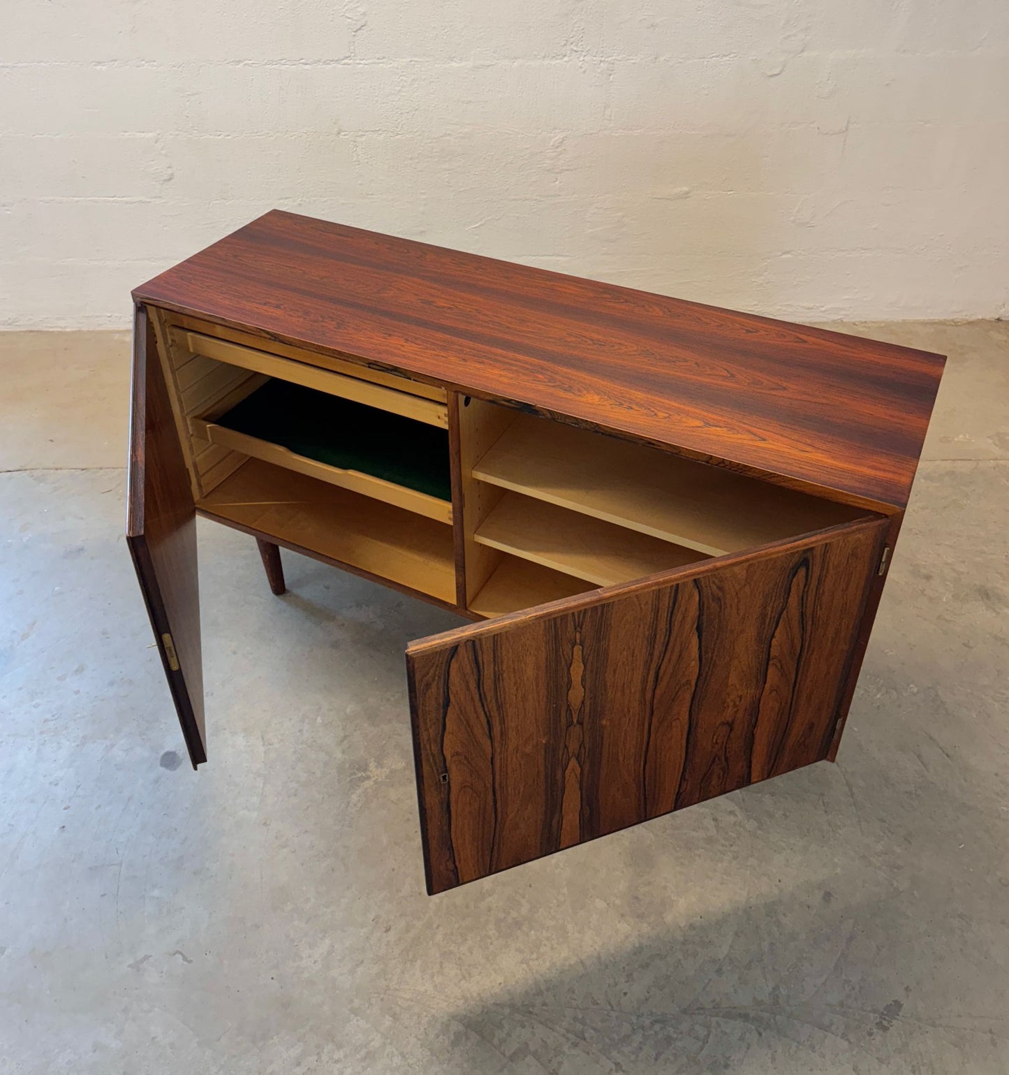 Hundevad & Co. Model #40/3 Rosewood Sideboard Designed by Carlo Jensen - #A1730