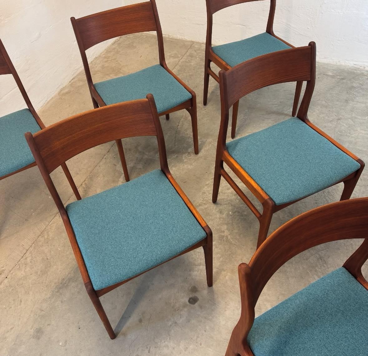 Funder-Schmidt & Madsen
Set of 6 Teak Dining Chairs - #A1772