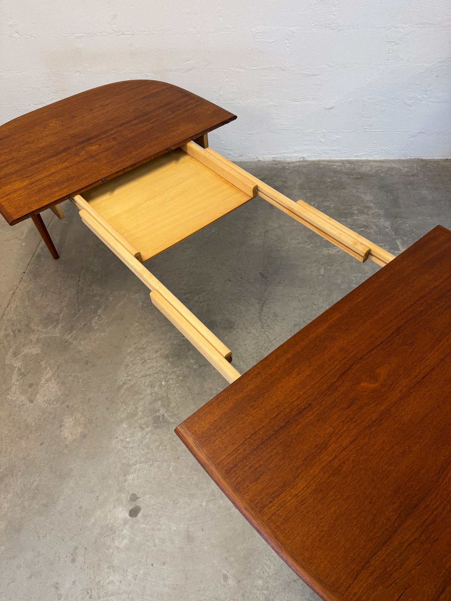 Skovmand & Andersen Teak Dining Table w/ 2 Leaves - #A1761