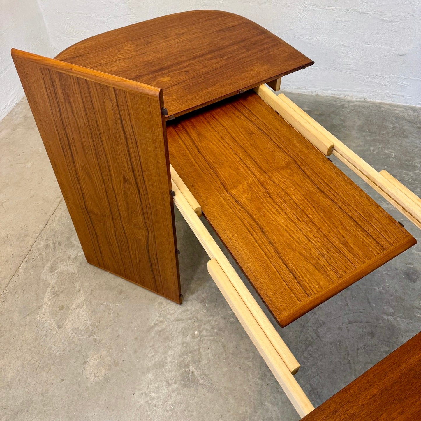 Skovmand & Andersen Teak Dining Table w/ 2 Leaves - #A1761
