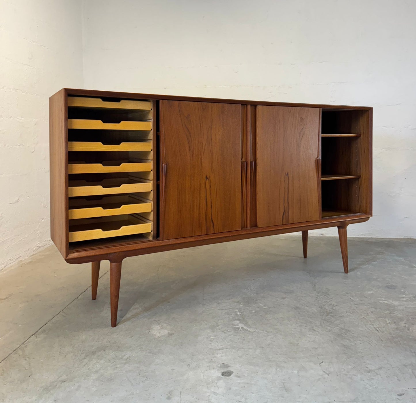 Omann Jun. Møbelfabrik
Model #19 Tall Sideboard / Highboard - #A1777