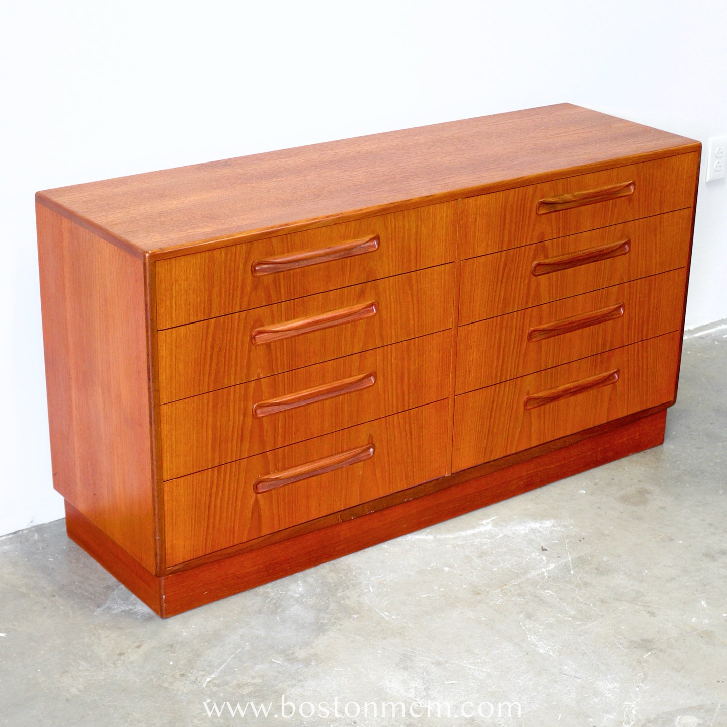 G-Plan "Fresco" Teak 8 Drawer Dresser / Chest of Drawers #B32