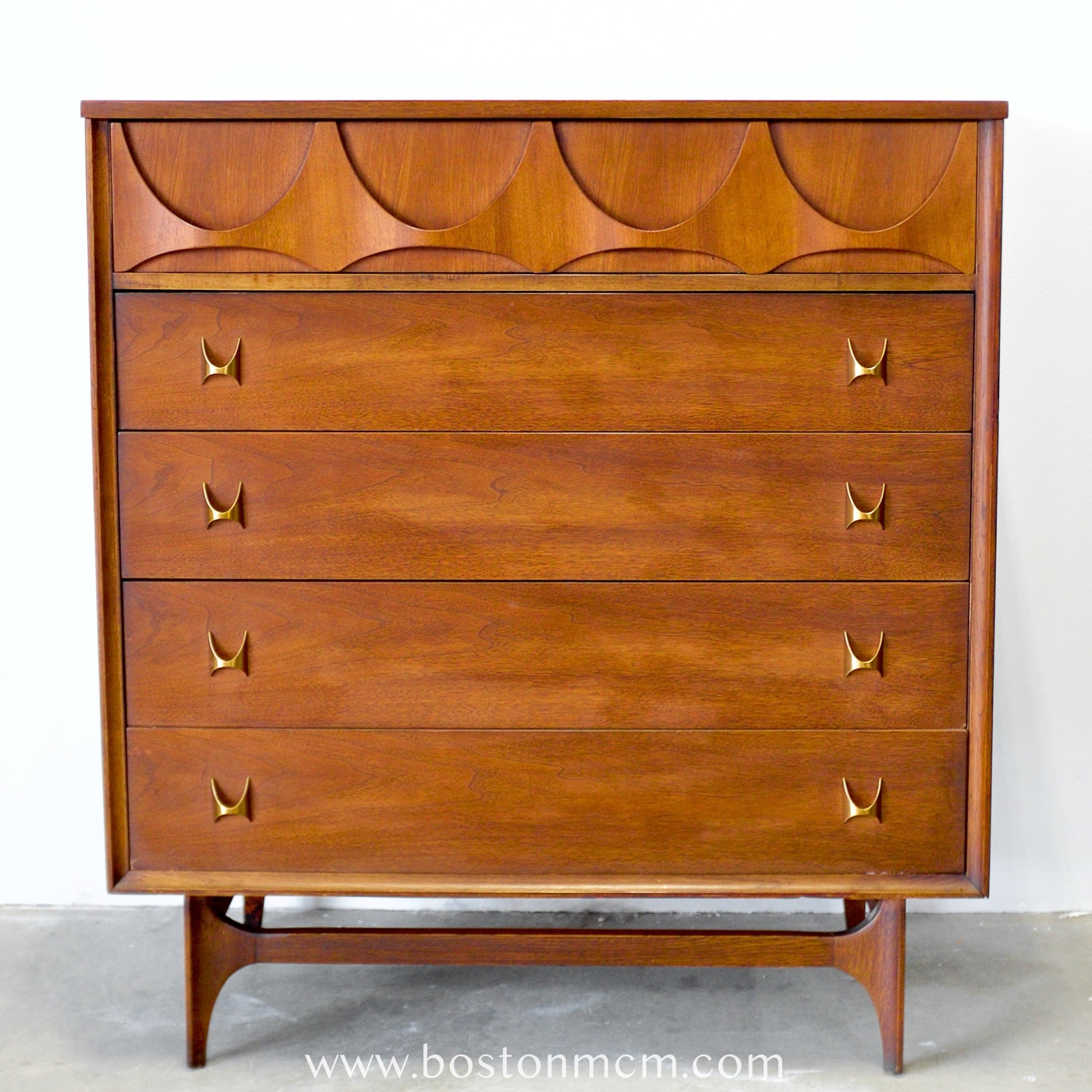 Broyhill "Brasilia" Five Drawer Walnut Tall Dresser / Chest #6131-40 Boston Mid Century Modern Broyhill "Brasilia" Five Drawer Walnut Tall Dresser / Chest #6131-40 Boston Mid Century Modern