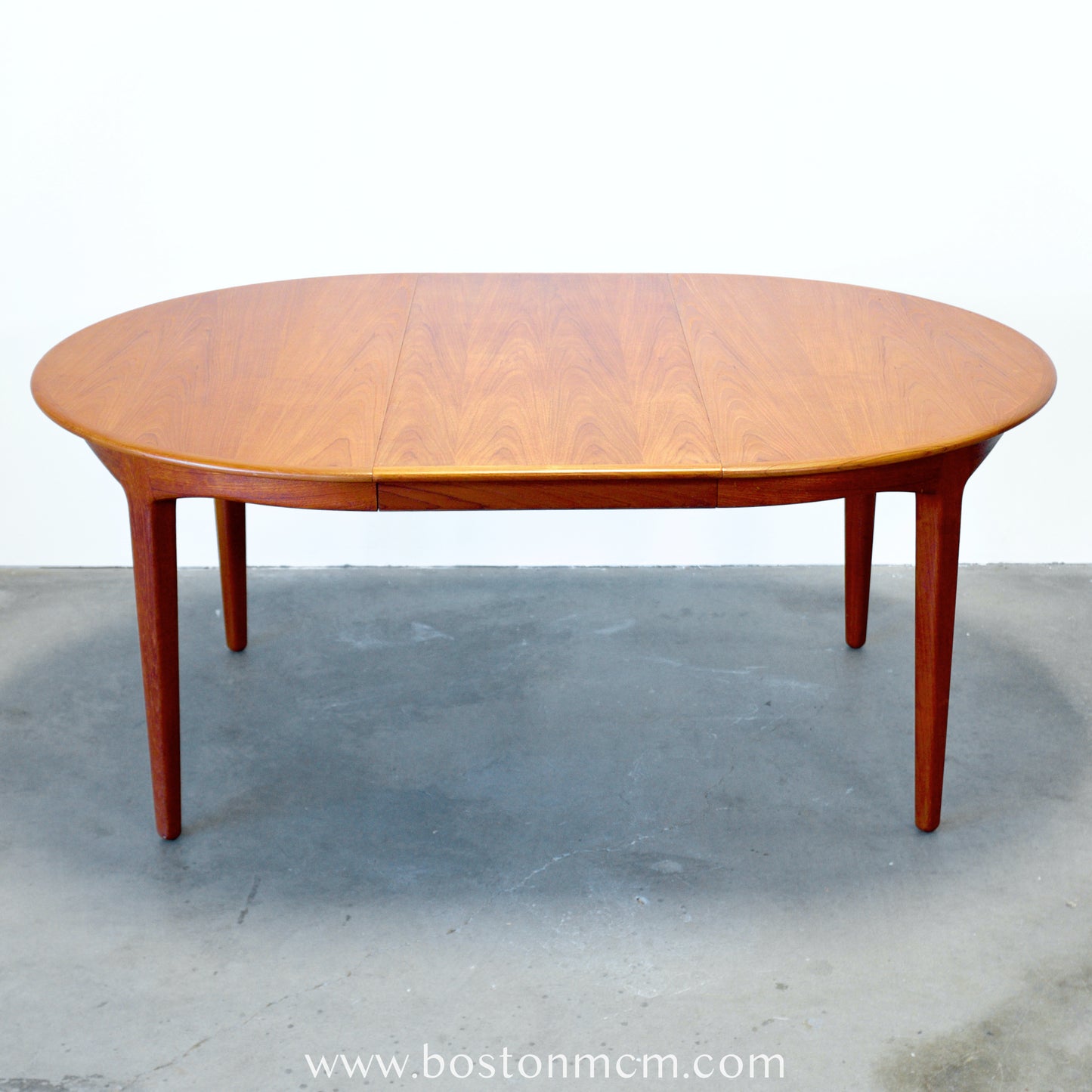 Sorø Stolefabrik Model #62 Danish Teak Round Dining Table with 4 Leaves Designed by Henning Kjærnulf - #A1665