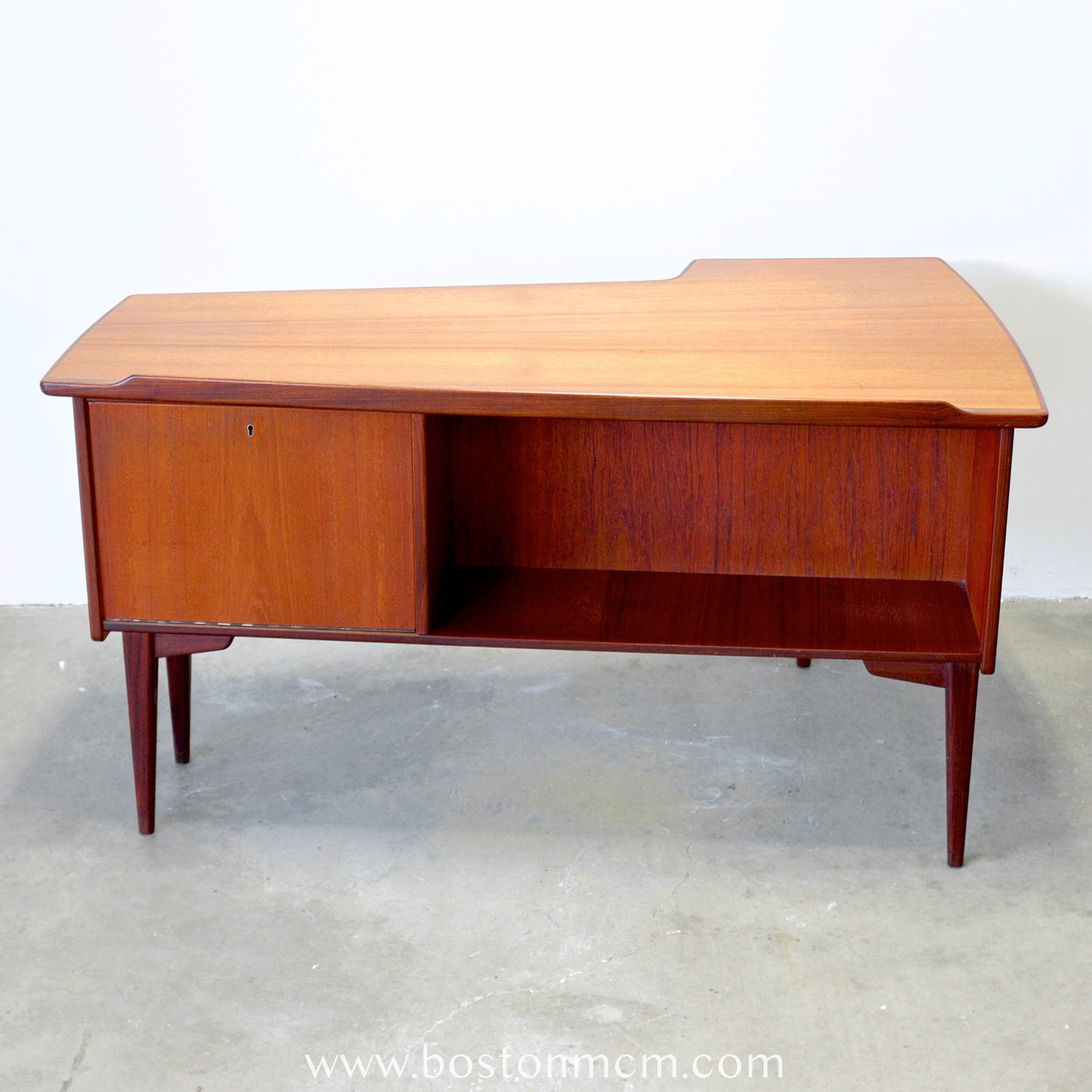Lelångs Möbelfabrik Swedish Teak Boomerang Desk - #A1518- Designed by Goren Strand