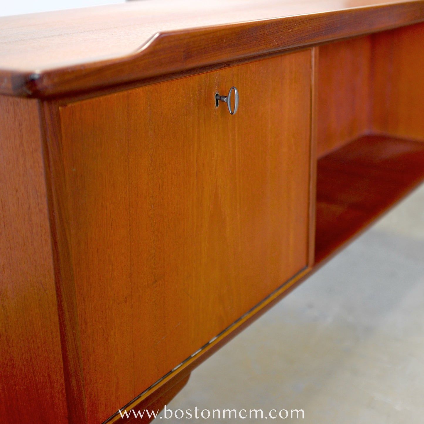 Lelångs Möbelfabrik Swedish Teak Boomerang Desk - #A1518- Designed by Goren Strand