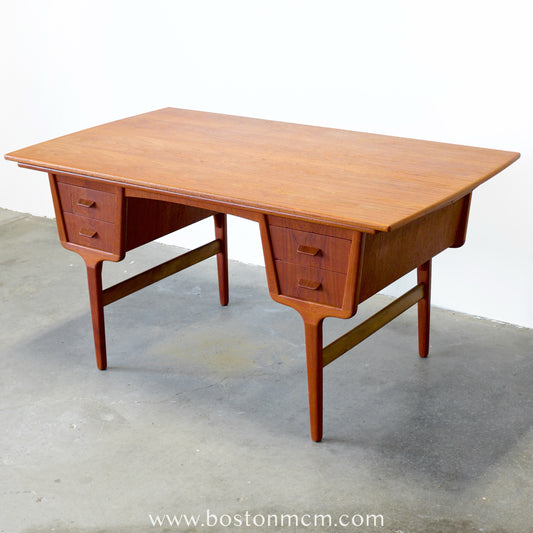 Munch Møbler Teak Desk with Draw Leaves - #A1506 - Designed by Carl Aage Skov
