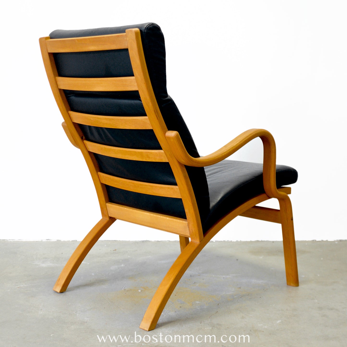 Stouby Bentwood Beech Armchair with Black Leather - #A1825