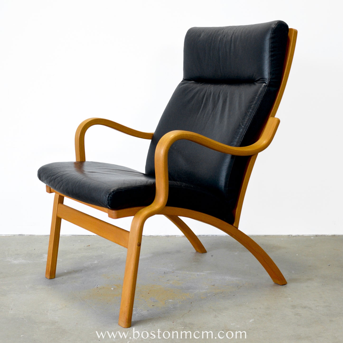 Stouby Bentwood Beech Armchair with Black Leather - #A1825