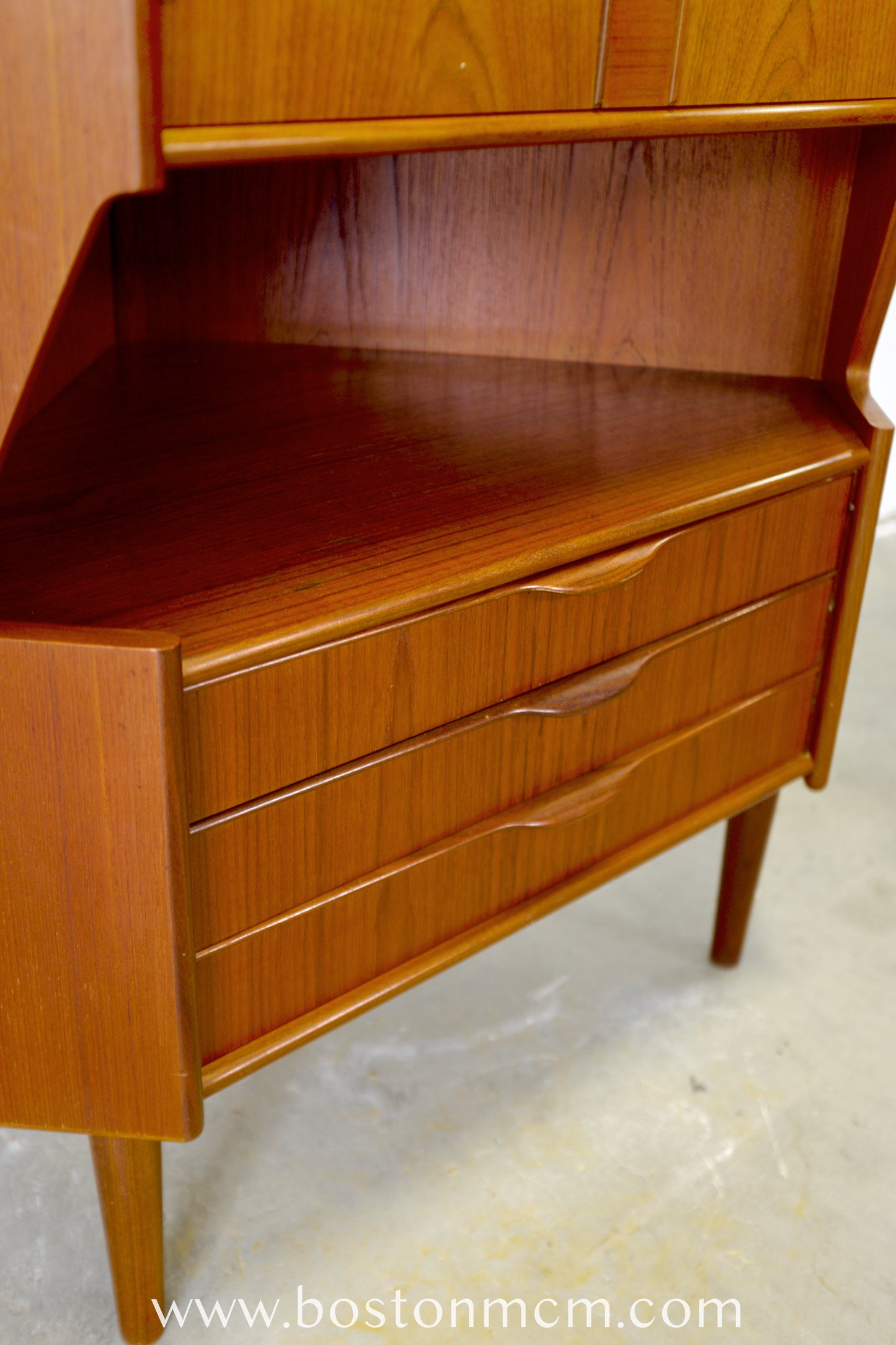 Omann Jun. Møbelfabrik Teak Corner Cabinet with Bar - #A1806