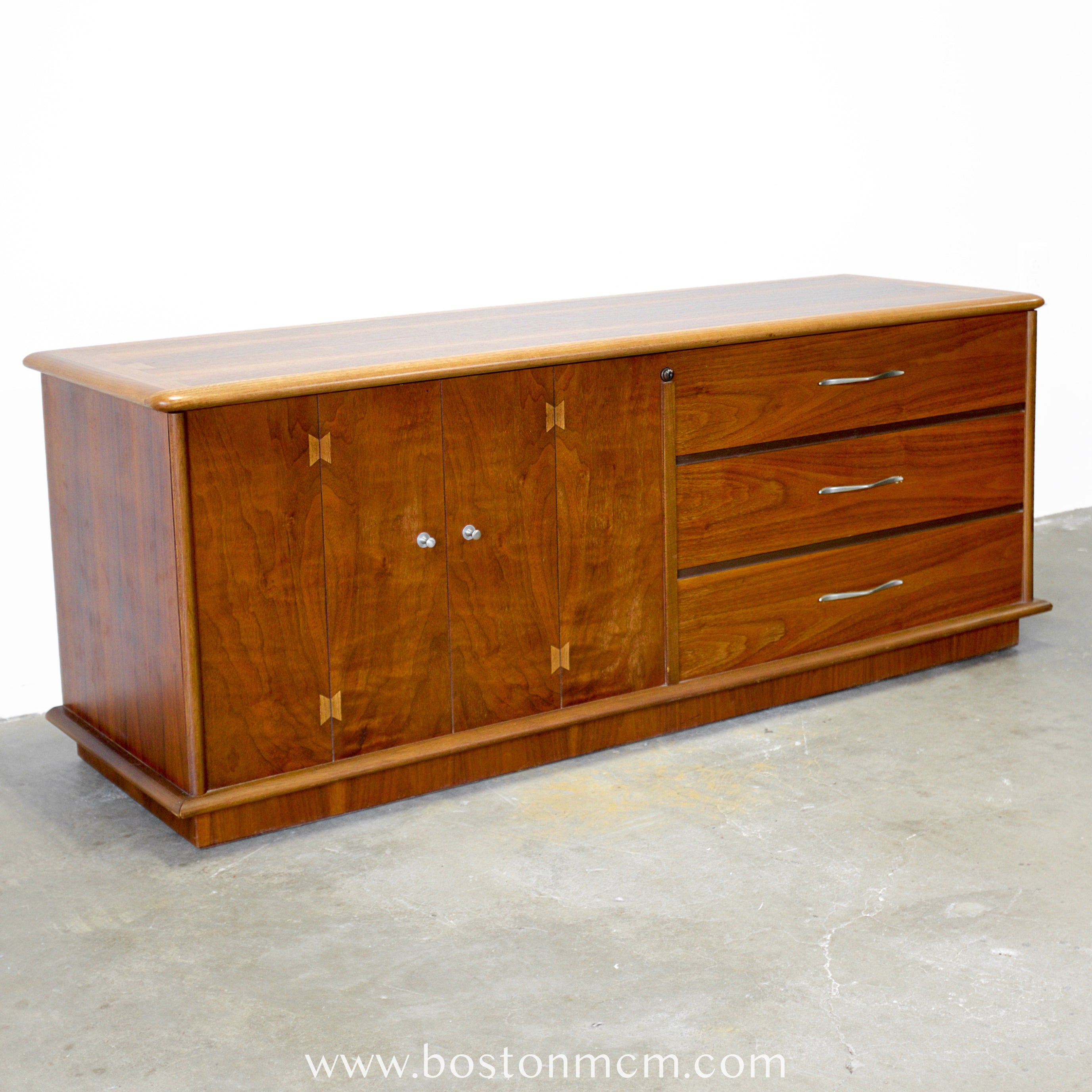 CAMEL JOURNEY CAST マツモク製　ジャパンヴィンテージ　共和商会 Lane “Acclaim” Cedar Blanket Chest - #A1709 – Boston Mid Century