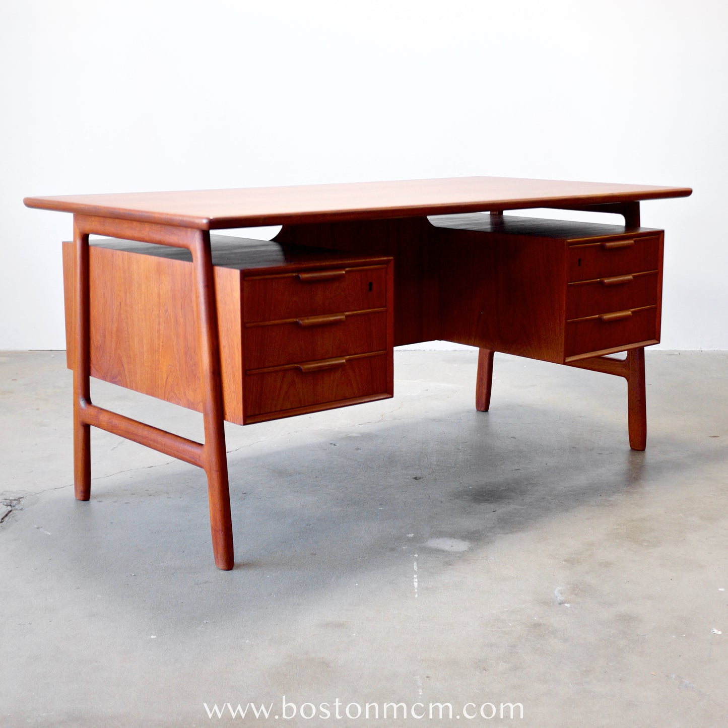 Omann Jun. Møbelfabrik Desk Model 75 Designed by Gunni Omann - #A1523