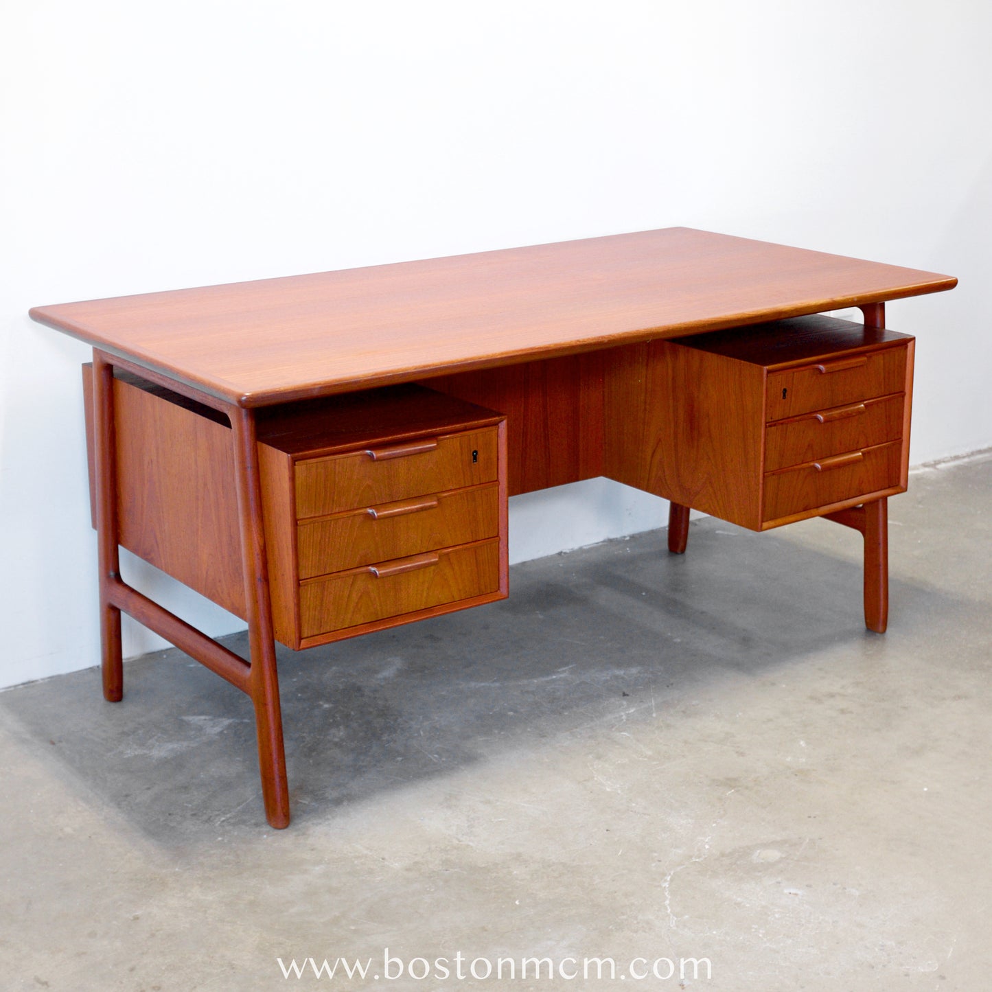 Omann Jun. Møbelfabrik Desk Model 75 Designed by Gunni Omann - #A1523