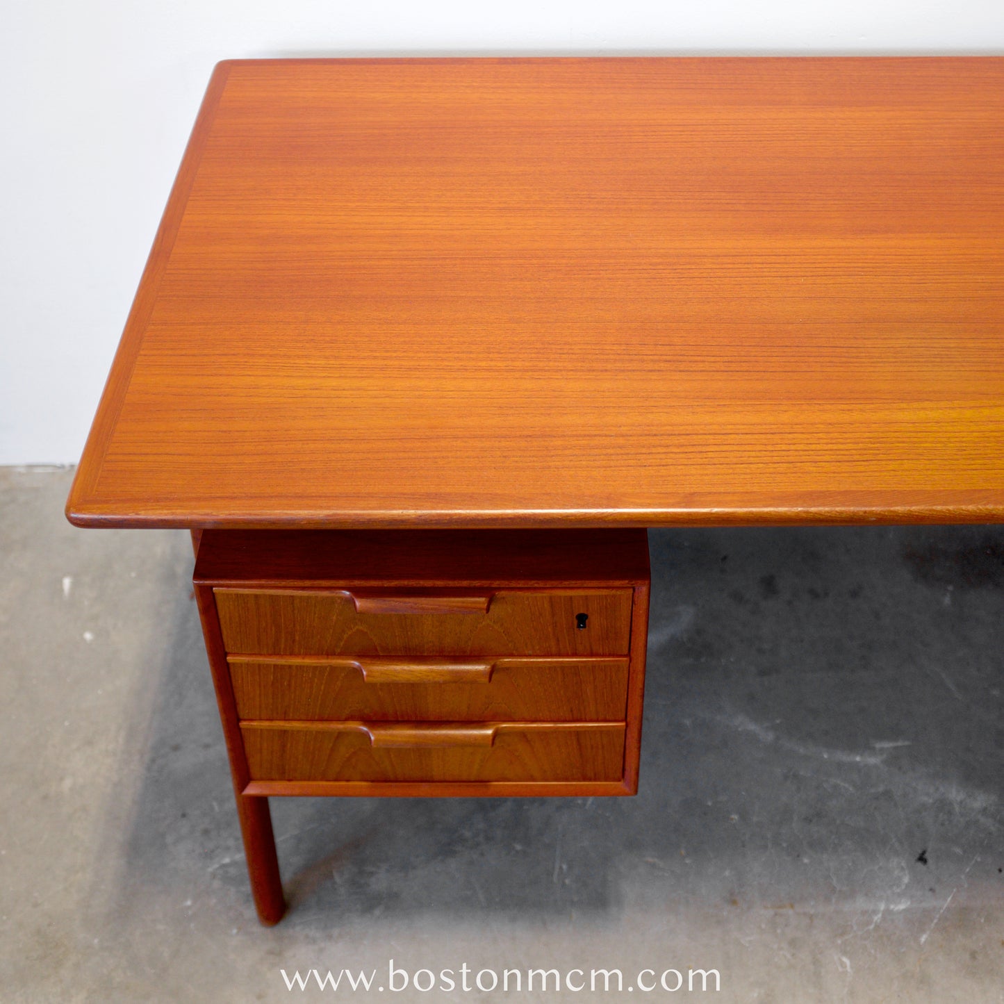 Omann Jun. Møbelfabrik Desk Model 75 Designed by Gunni Omann - #A1523