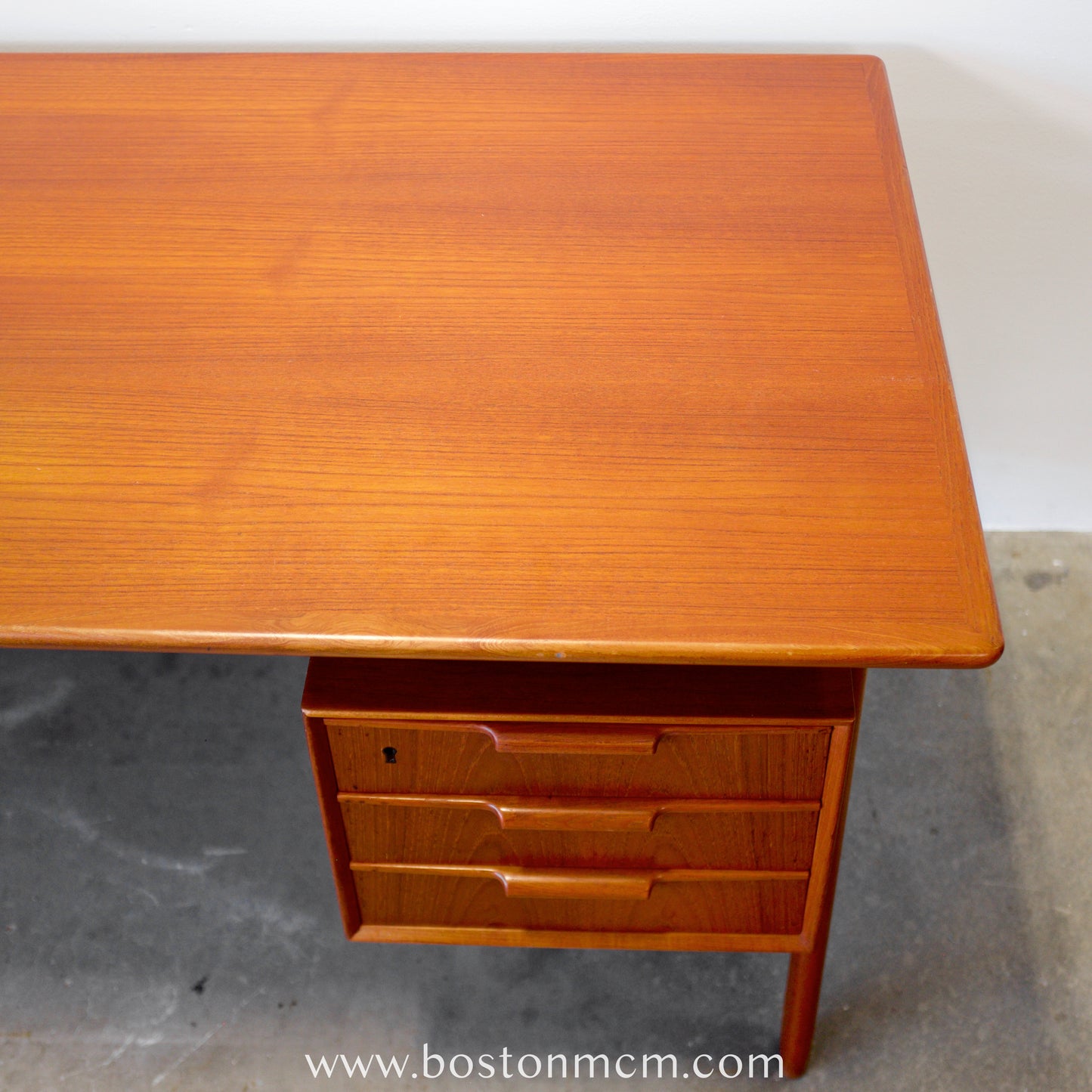 Omann Jun. Møbelfabrik Desk Model 75 Designed by Gunni Omann - #A1523