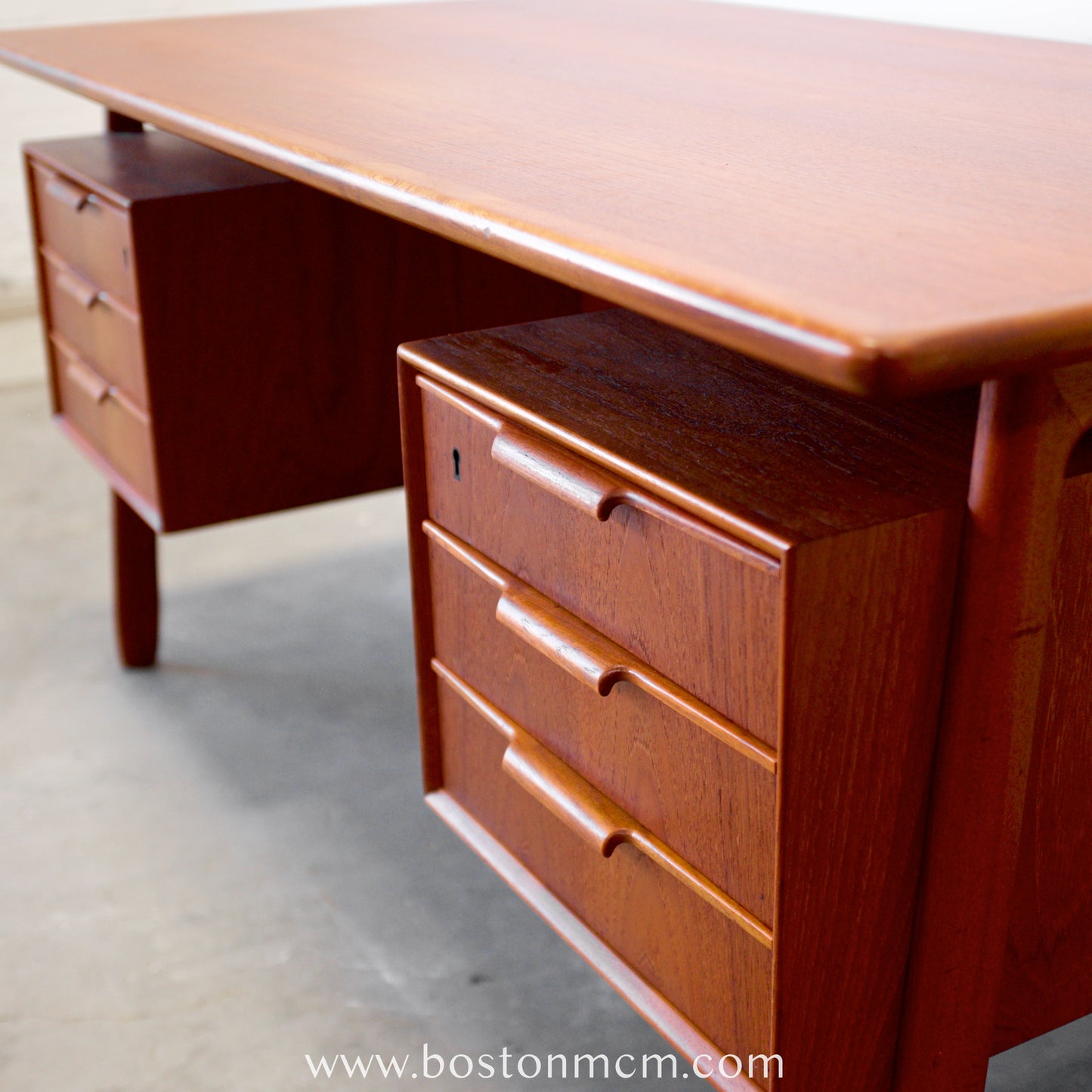 Omann Jun. Møbelfabrik Desk Model 75 Designed by Gunni Omann - #A1523