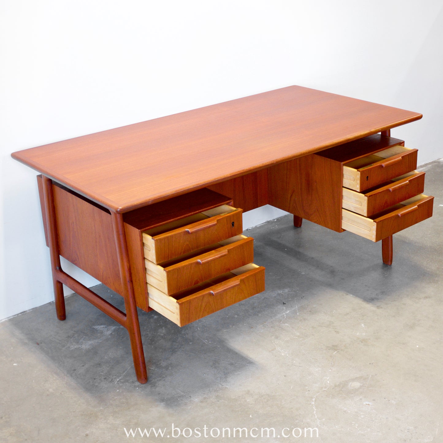 Omann Jun. Møbelfabrik Desk Model 75 Designed by Gunni Omann - #A1523