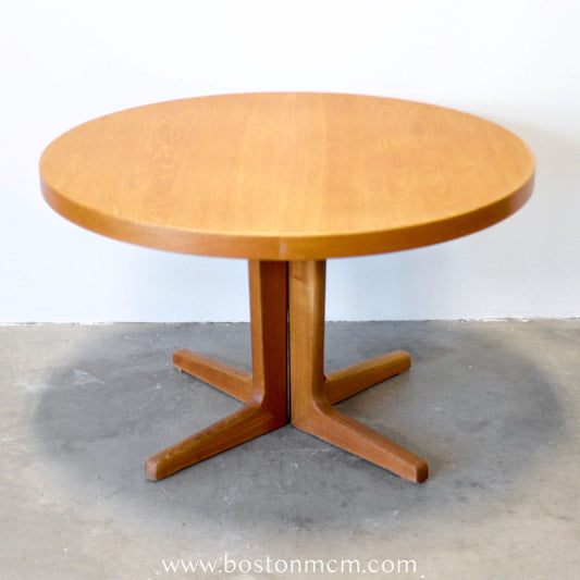Skovby Møbelfabrik Round Dining Table - #A1534