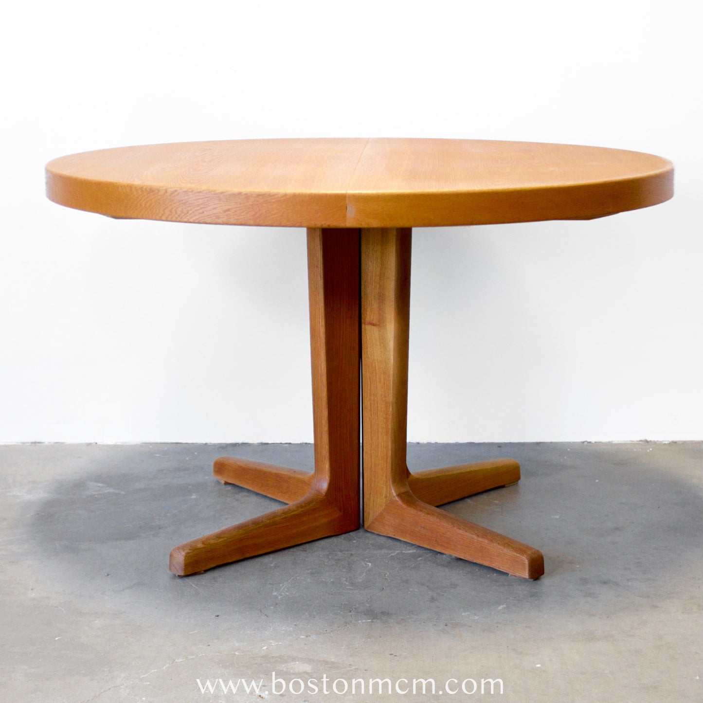 Skovby Møbelfabrik Round Dining Table - #A1534
