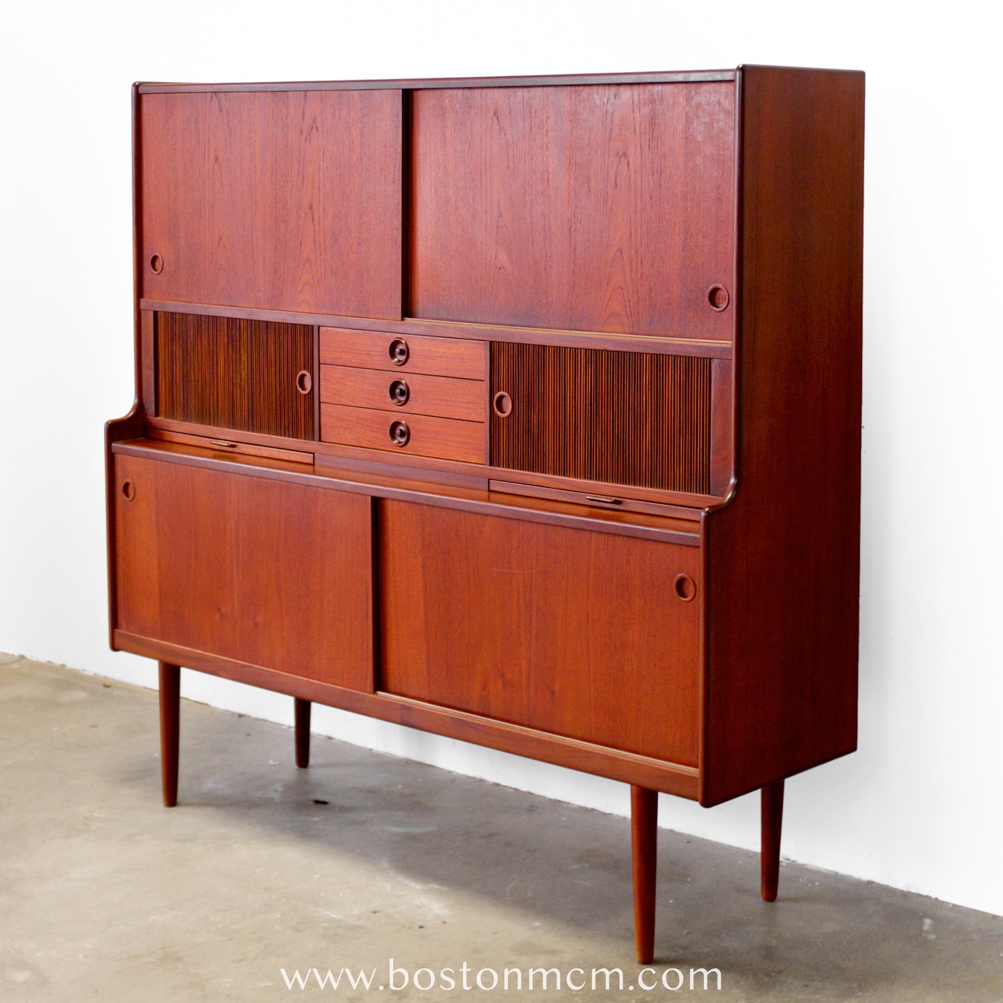 J. Skaaning & Søn Møbelfabrik Teak Highboard Designed by Johannes Andersen - #A1810